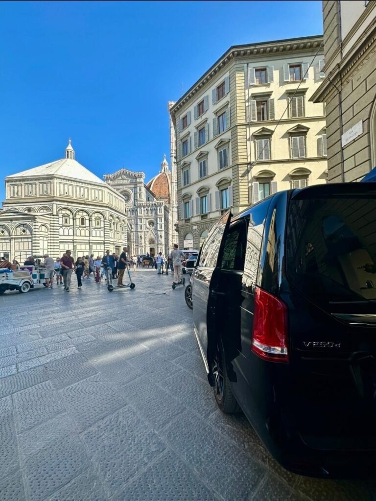 Private driver in Florence near Duomo during tour from La Spezia Cruise Port